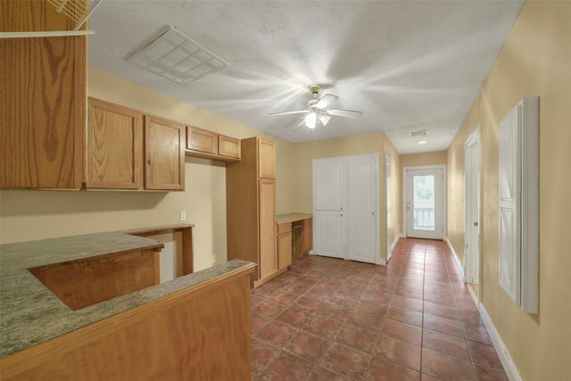 3214 North Avenue, Needville, TX 77461