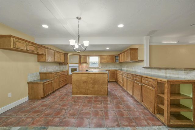 3214 North Avenue, Needville, TX 77461