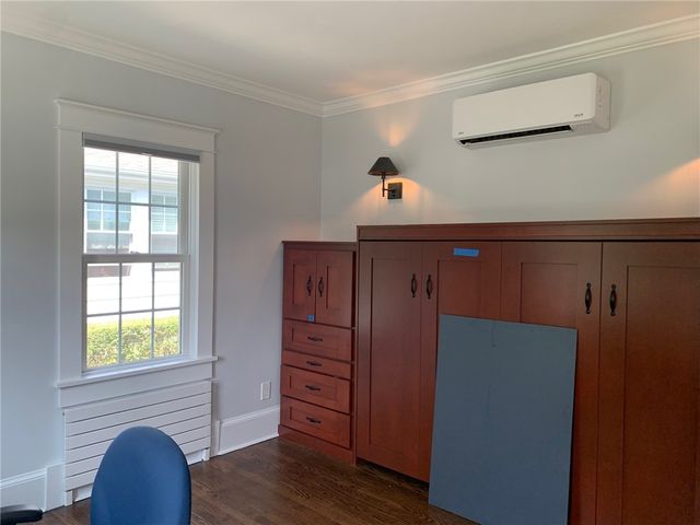 86 Carroll Avenue, Newport, RI 02840