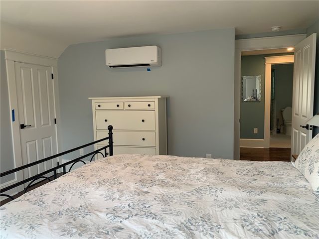 86 Carroll Avenue, Newport, RI 02840