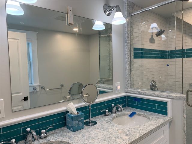 86 Carroll Avenue, Newport, RI 02840