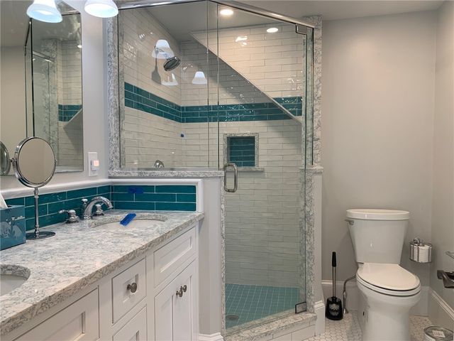 86 Carroll Avenue, Newport, RI 02840