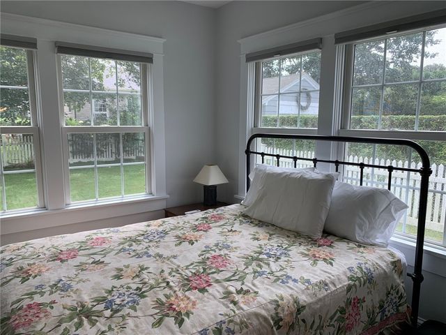 86 Carroll Avenue, Newport, RI 02840