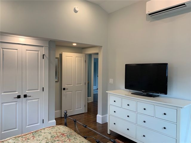 86 Carroll Avenue, Newport, RI 02840