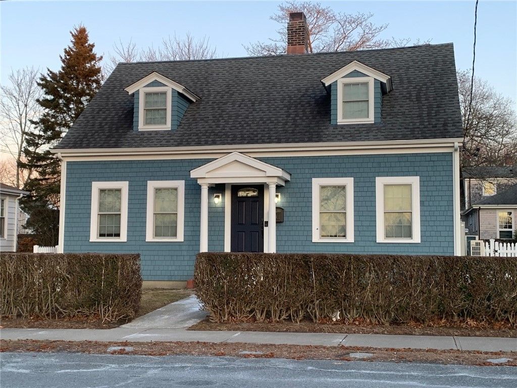 86 Carroll Avenue, Newport, RI 02840