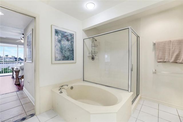 9380 Gulf Shore DR 102, Naples, FL 34108