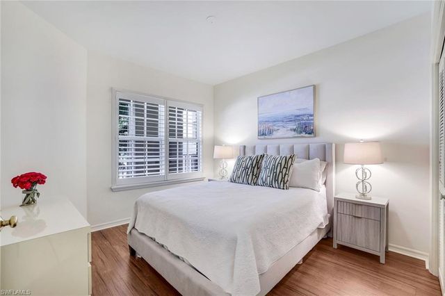 9380 Gulf Shore DR 102, Naples, FL 34108