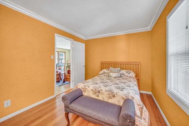 28422 W Park Avenue, Wauconda, IL 60084
