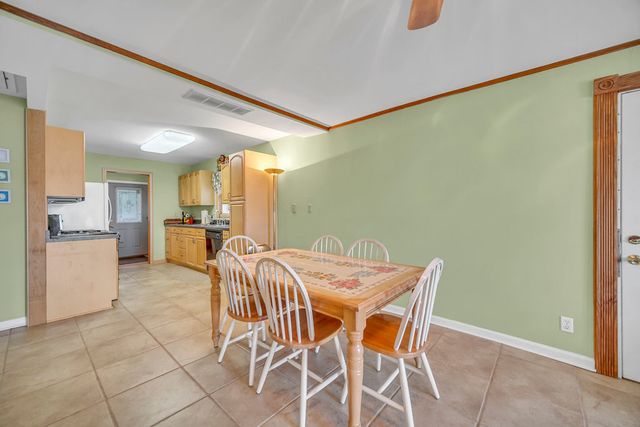 28422 W Park Avenue, Wauconda, IL 60084