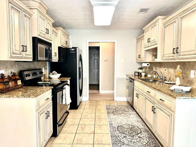 306 Lee Road 2138, Phenix City, AL 36870