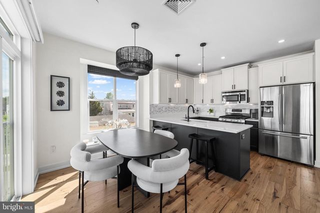 368 W 7TH AVE, Conshohocken, PA 19428