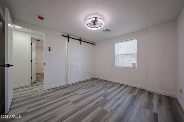 2024 W HADLEY Street, Phoenix, AZ 85009