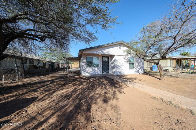 2024 W HADLEY Street, Phoenix, AZ 85009