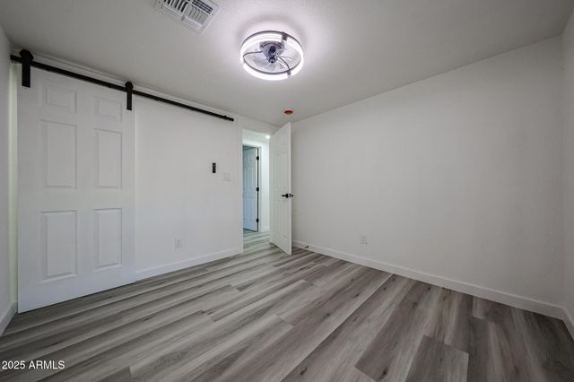 2024 W HADLEY Street, Phoenix, AZ 85009