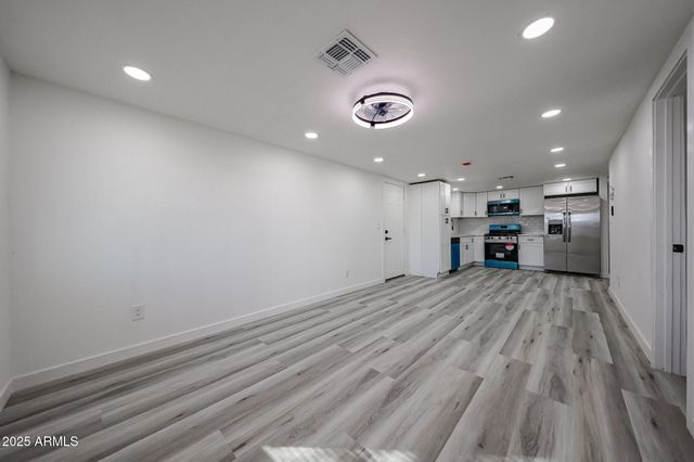 2024 W HADLEY Street, Phoenix, AZ 85009