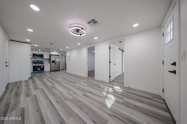 2024 W HADLEY Street, Phoenix, AZ 85009