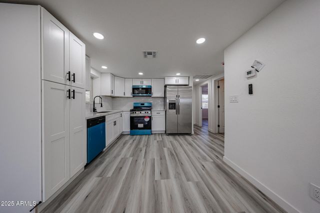 2024 W HADLEY Street, Phoenix, AZ 85009