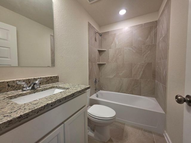 1453 Lake Ridge Drive, Brenham, TX 77833
