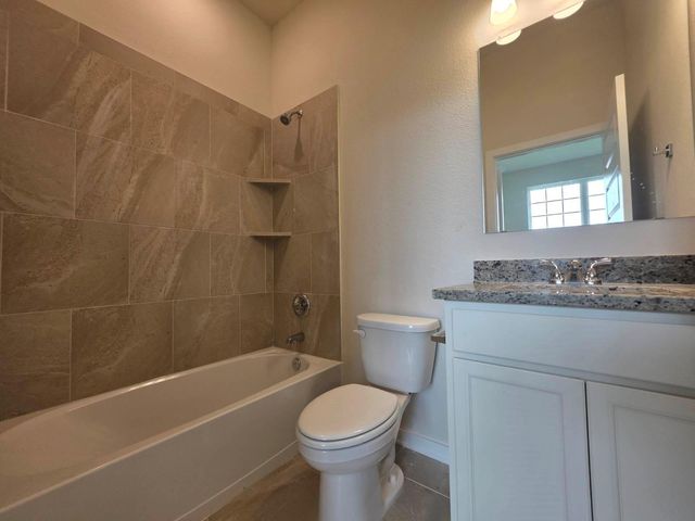 1453 Lake Ridge Drive, Brenham, TX 77833
