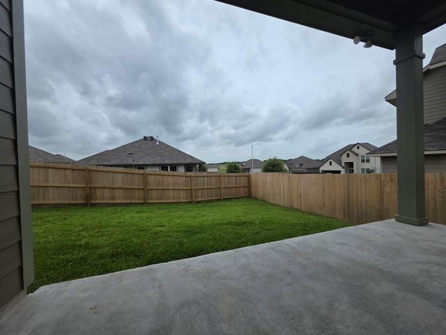 1453 Lake Ridge Drive, Brenham, TX 77833