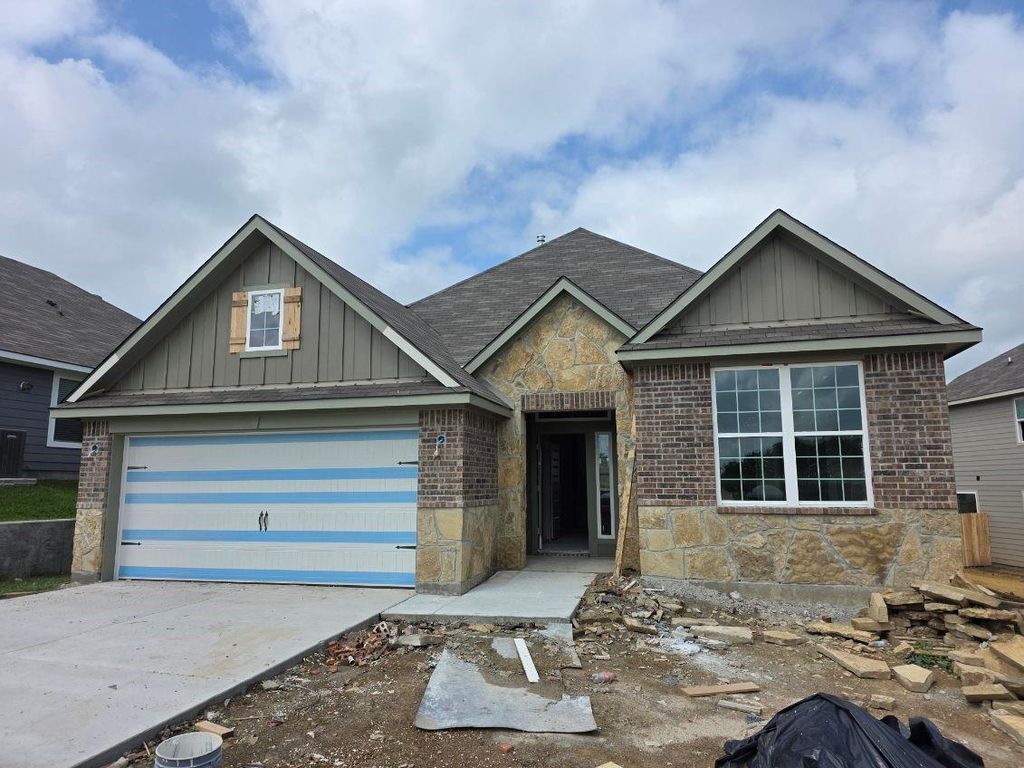 1453 Lake Ridge Drive, Brenham, TX 77833
