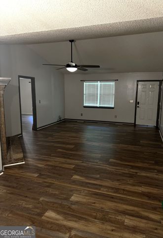 35 Woodland Drive, Weaver, AL 36277