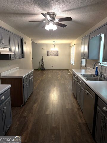 35 Woodland Drive, Weaver, AL 36277