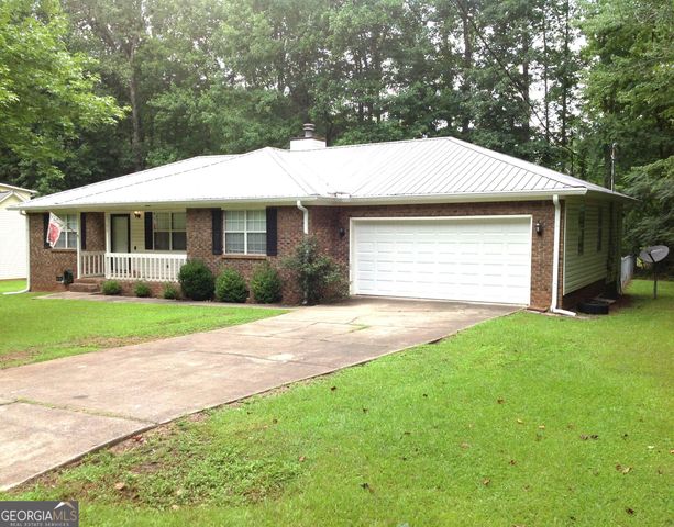 35 Woodland Drive, Weaver, AL 36277