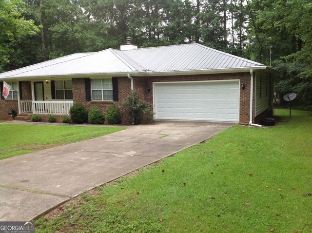 35 Woodland Drive, Weaver, AL 36277