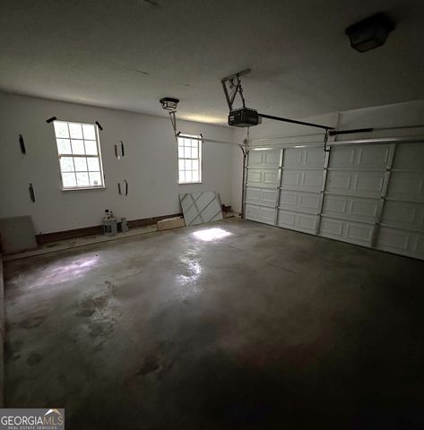 35 Woodland Drive, Weaver, AL 36277