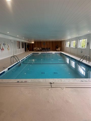 2136 Montauk 120, Amagansett, NY 11930