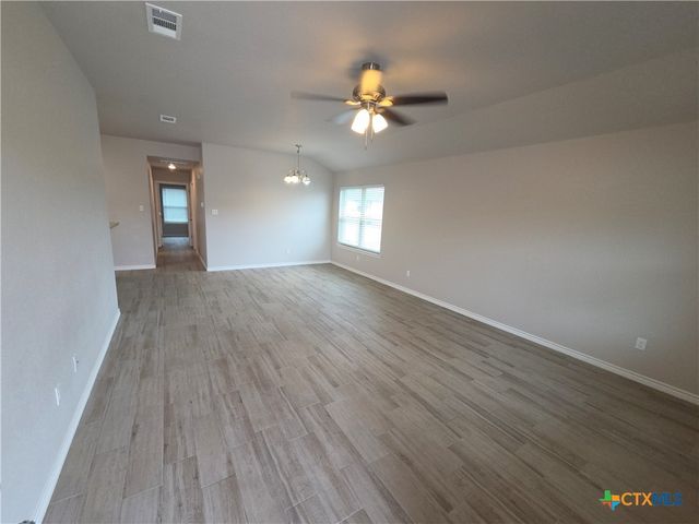 332 Arnold Drive B, Belton, TX 76513