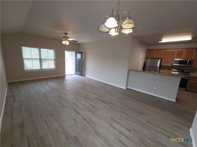 332 Arnold Drive B, Belton, TX 76513