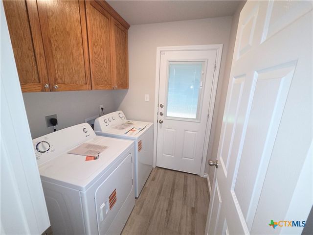 332 Arnold Drive B, Belton, TX 76513