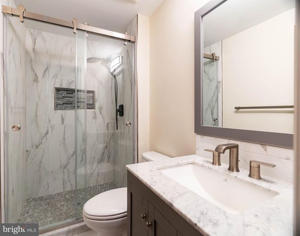 409 GLASGOW RD, Williamstown, NJ 08094