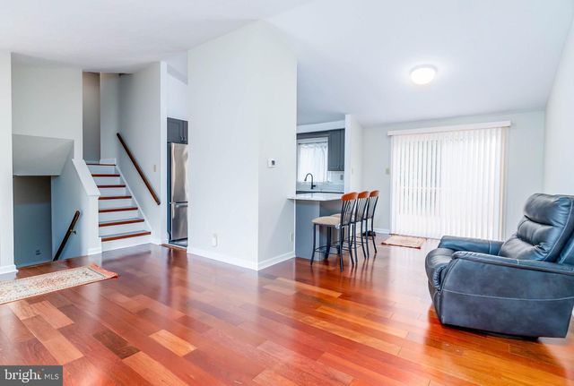 409 GLASGOW RD, Williamstown, NJ 08094