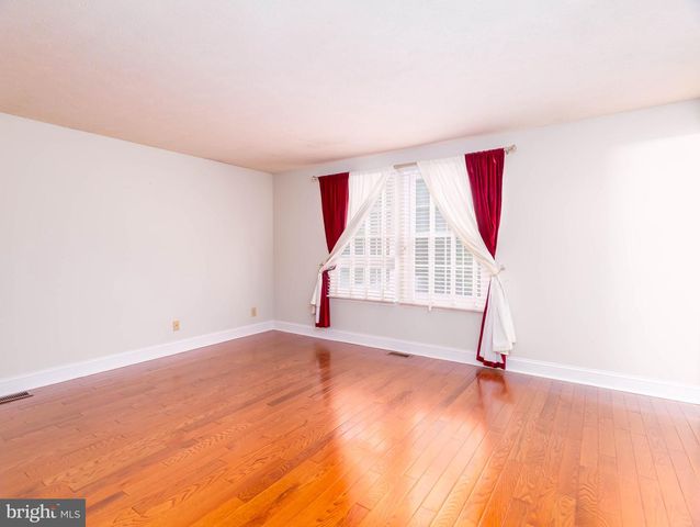 409 GLASGOW RD, Williamstown, NJ 08094