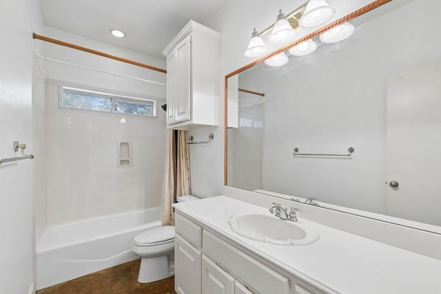 951 Oak Hill Court, Cross Roads, TX 76227