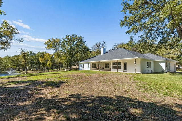 951 Oak Hill Court, Cross Roads, TX 76227