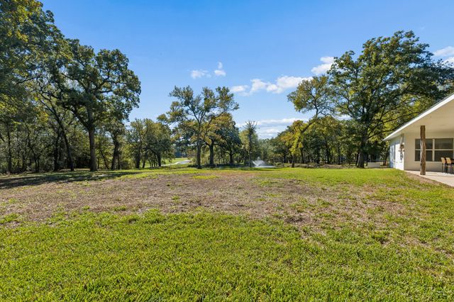 951 Oak Hill Court, Cross Roads, TX 76227