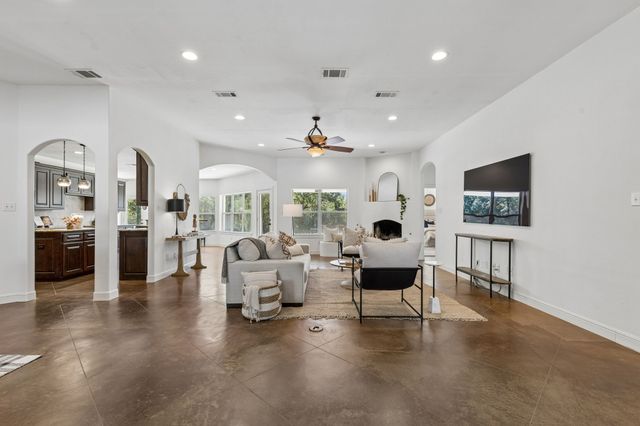 951 Oak Hill Court, Cross Roads, TX 76227