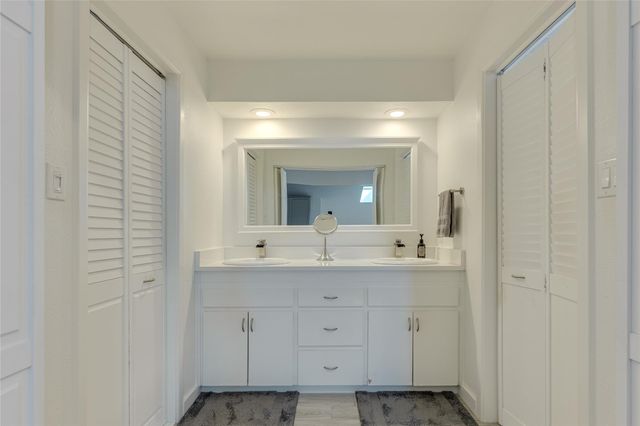 1735 Spyglass DR 112, Austin, TX 78746
