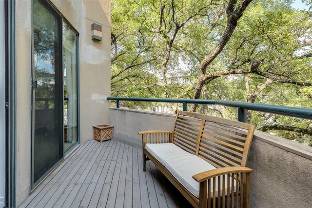1735 Spyglass DR 112, Austin, TX 78746