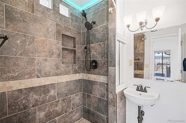 8095 E Lehigh Avenue, Denver, CO 80237