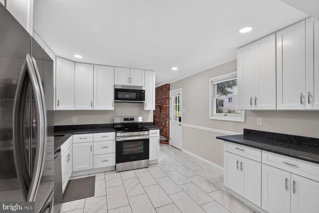 512 SAINT MARTINS LN, Severna Park, MD 21146