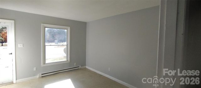 2667 Dr Carver Road, Charlotte, NC 28208