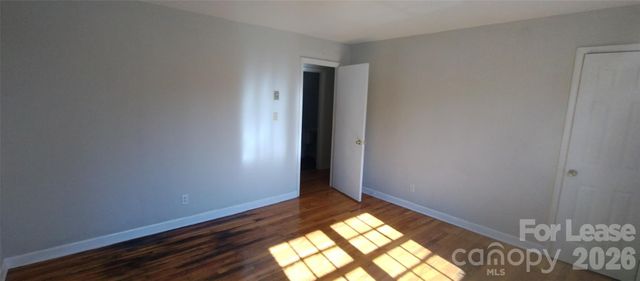 2667 Dr Carver Road, Charlotte, NC 28208
