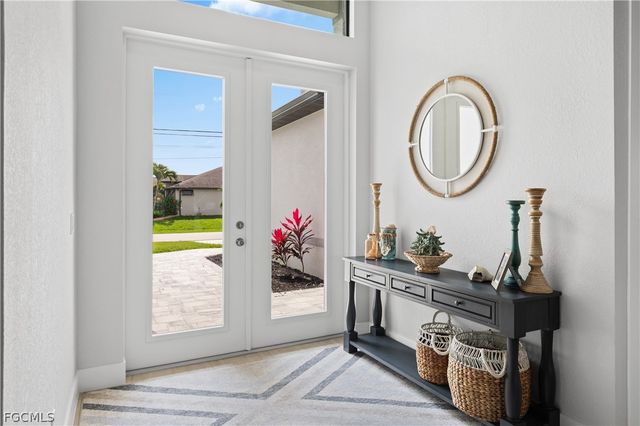 2325 SW 28th TER, Cape Coral, FL 33914