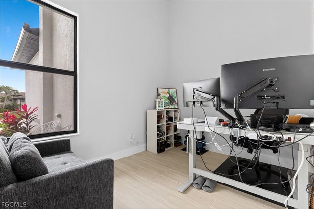 2325 SW 28th TER, Cape Coral, FL 33914