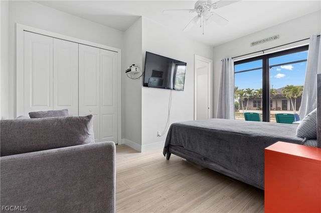 2325 SW 28th TER, Cape Coral, FL 33914